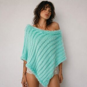 WILSONS LEATHER Rabbit‎ Fur Knit Fuzzy Poncho Aqua Vtg Y2K Indie Sleeze